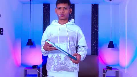 Snapshot of damar_felipe chatting on 09.17.25 damar_felipe online show from 09.17.25