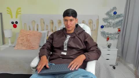 DAMIAN online show from 01.02.25