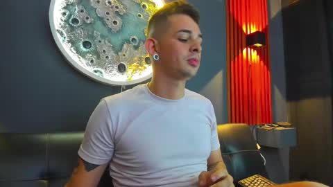 Damian Oliver online show from 12.02.24