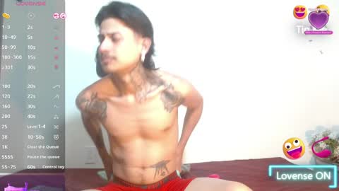 Snapshot of damian_and_camerum chatting on 04.11.26 damian_and_camerum online show from 04.11.26