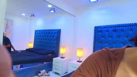 DAMIAN AND ROXANNE.  online show from 09.12.25