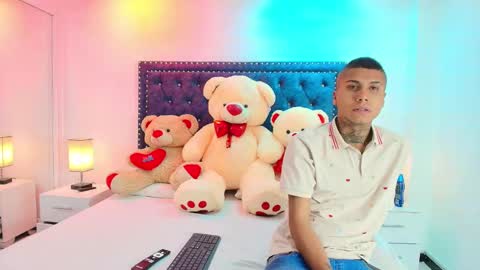 DAMIAN AND ROXANNE.  online show from 10.08.25