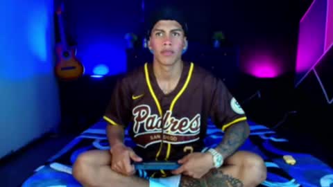 Damian online show from 02.25.25