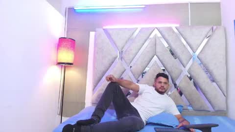 DAMIAN LUX online show from 05.24.26