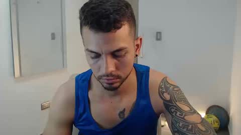 Snapshot of damian_muscle chatting on 09.16.25 Damian online show from 09.16.25