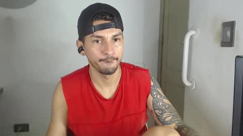 Snapshot of damian_muscle chatting on 05.28.26 Damian online show from 05.28.26