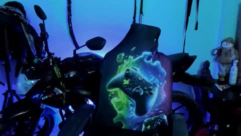 Snapshot of damian_torner chatting on 10.15.25 Damian torner online show from 10.15.25