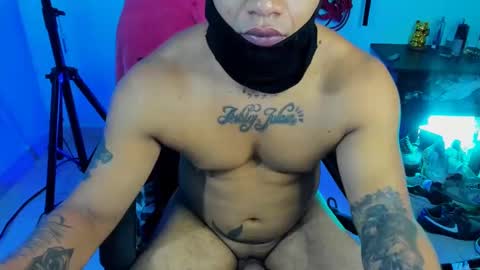 Snapshot of damian_torner chatting on 11.17.25 Damian torner online show from 11.17.25