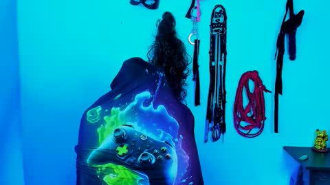 Snapshot of damian_torner chatting on 11.18.25 Damian torner online show from 11.18.25