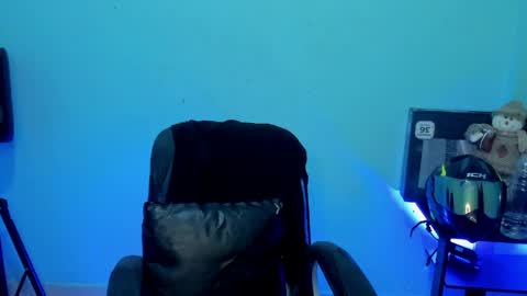 Snapshot of damian_torner chatting on 04.14.26 Damian torner online show from 04.14.26