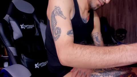 Snapshot of damiancox chatting on 02.24.25 Daamiancox online show from 02.24.25