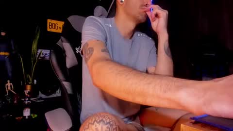 Snapshot of damiancox chatting on 03.06.25 Daamiancox online show from 03.06.25