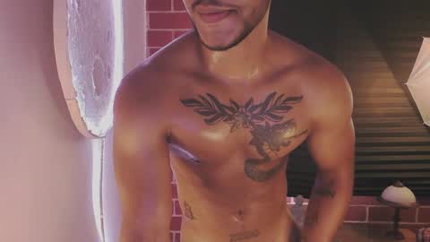 instagram damiannreed. online show from 02.05.25