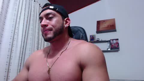 Snapshot of damiannstonexxx chatting on 05.01.26 Danny online show from 05.01.26