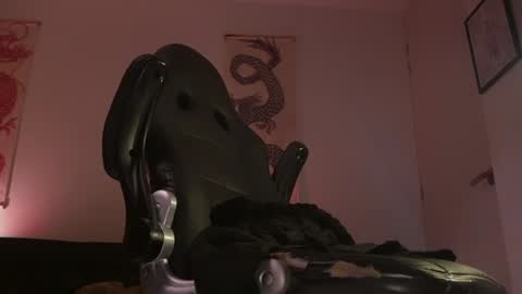 Snapshot of damianow chatting on 12.14.24 insta damn8 -------- online show from 12.14.24