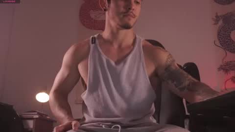 Snapshot of damianow chatting on 02.19.25 insta damn8 -------- online show from 02.19.25