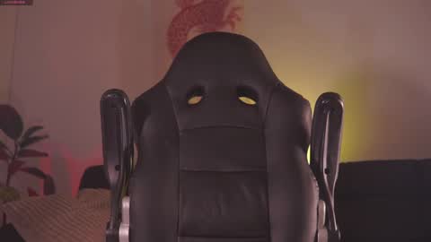 Snapshot of damianow chatting on 03.01.25 insta damn8 -------- online show from 03.01.25