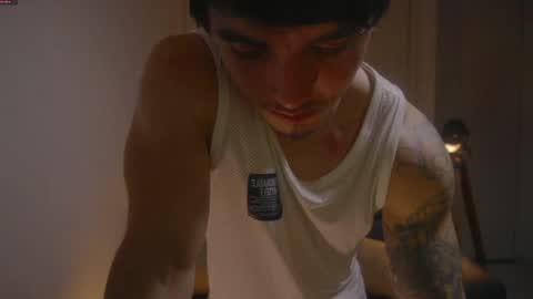 Snapshot of damianow chatting on 10.05.25 insta damn8 -------- online show from 10.05.25