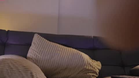 Snapshot of damianow chatting on 10.16.25 insta damn8 -------- online show from 10.16.25