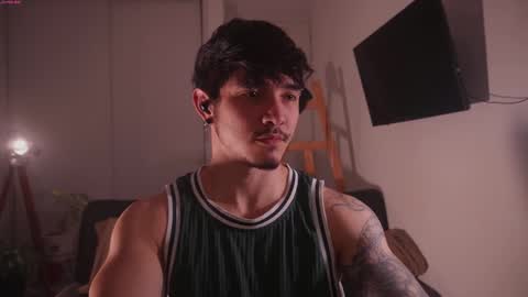 Snapshot of damianow chatting on 11.10.25 insta damn8 -------- online show from 11.10.25