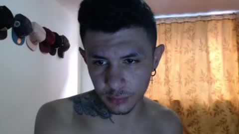 Snapshot of damiansexyboy69 chatting on 11.11.25 damiansexyboy69 online show from 11.11.25