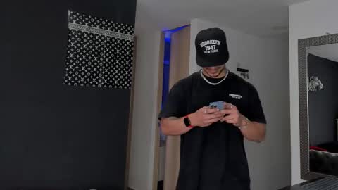 INSTAGRAM  DAMMIANMILLEROFICIAL online show from 01.05.26