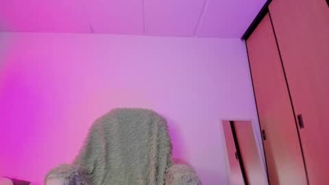 Snapshot of damn_that_booty chatting on 02.07.25 Criss online show from 02.07.25