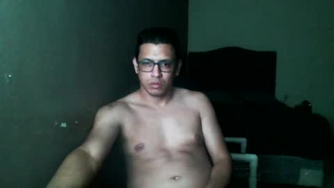 Snapshot of damnsexy0102 chatting on 12.18.25 DamnSexy0102 online show from 12.18.25