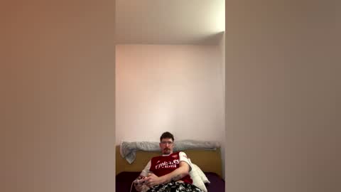 Snapshot of damo111694 chatting on 03.11.26 damo111694 online show from 03.11.26