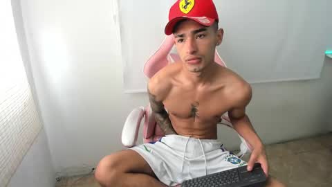 Snapshot of damon_333 chatting on 02.21.25 Damon online show from 02.21.25