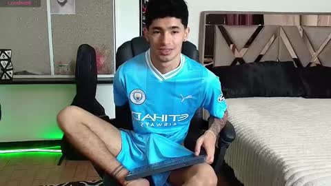 Snapshot of damon_333 chatting on 09.26.25 Damon online show from 09.26.25