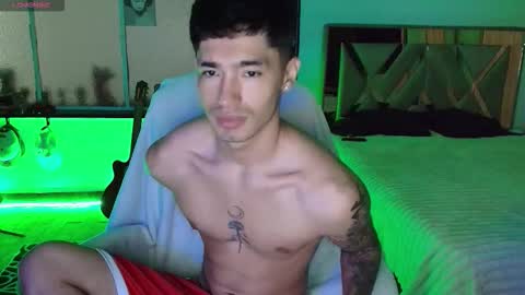 Snapshot of damon_333 chatting on 11.10.25 Damon online show from 11.10.25