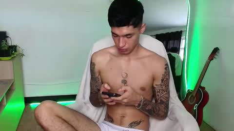 Snapshot of damon_333 chatting on 11.19.25 Damon online show from 11.19.25