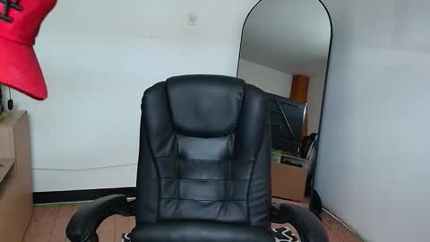 Snapshot of damon_333 chatting on 11.27.25 Damon online show from 11.27.25