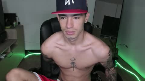 Snapshot of damon_333 chatting on 01.06.26 Damon online show from 01.06.26