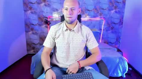 Snapshot of damon_baker0 chatting on 06.16.26 Damon bakert online show from 06.16.26