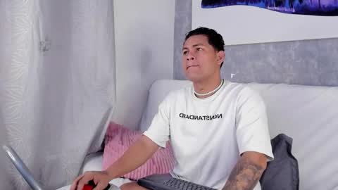 Snapshot of damon_storm chatting on 03.08.26 DAMON online show from 03.08.26