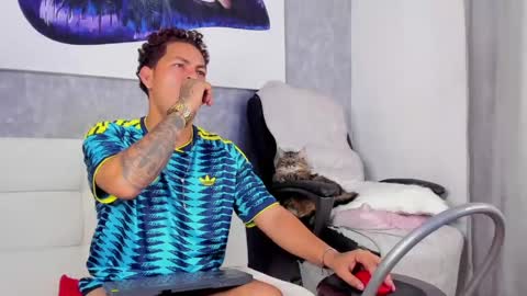 Snapshot of damon_storm chatting on 04.14.26 DAMON online show from 04.14.26