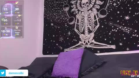 Snapshot of damoncolbi chatting on 10.19.25 damoncolbi online show from 10.19.25