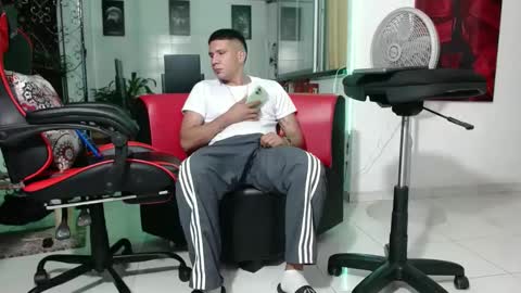 damyan_2003 online show from 12.22.24