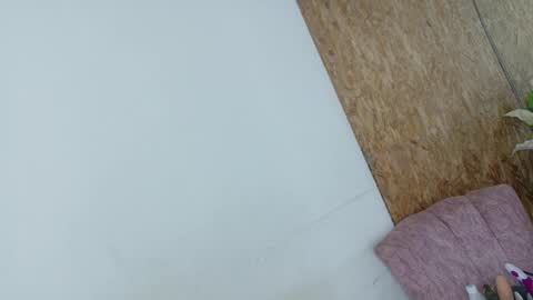 Snapshot of danalaleska chatting on 01.17.26 danalaleska online show from 01.17.26