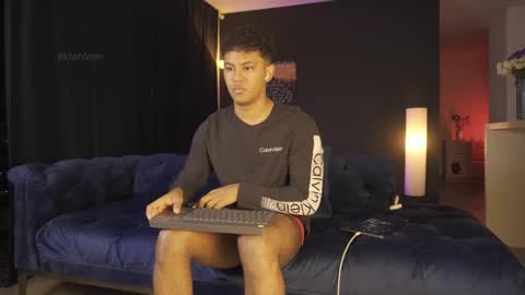 Dante  Pablo Danblo Independent models online show from 11.23.25