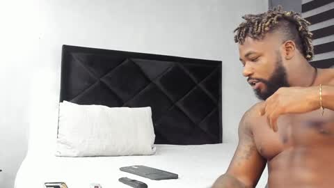 Snapshot of dancelwashington chatting on 02.02.25 Dancel online show from 02.02.25