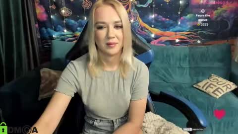 dances_queen online show from 02.15.26