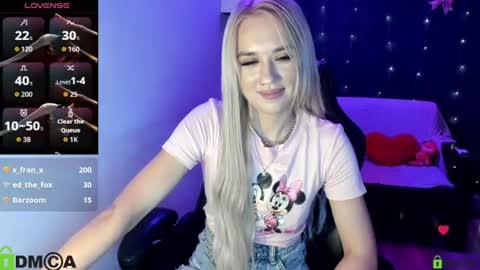 Snapshot of dances_queen chatting on 07.14.26 dances_queen online show from 07.14.26