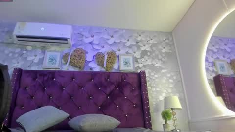 Snapshot of danee_19 chatting on 03.18.26 Daniela online show from 03.18.26