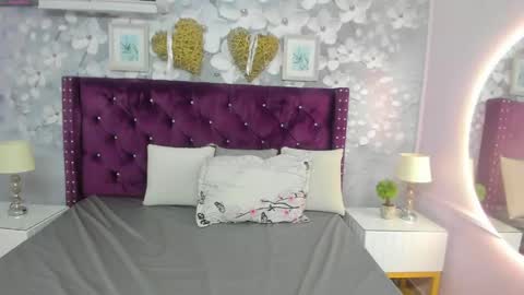 Snapshot of danee_19 chatting on 04.08.26 Daniela online show from 04.08.26