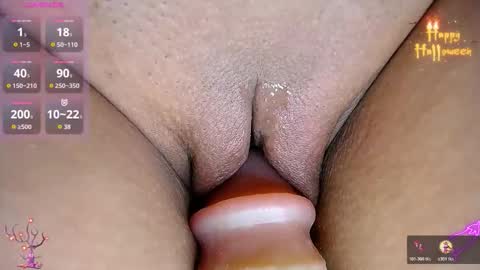 Snapshot of danette_deluxee chatting on 10.23.25 danette_deluxee online show from 10.23.25