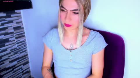 Snapshot of dani_lovet1 chatting on 01.29.25 dani online show from 01.29.25