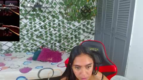 Snapshot of dani_lue chatting on 10.20.25 dani_lue online show from 10.20.25